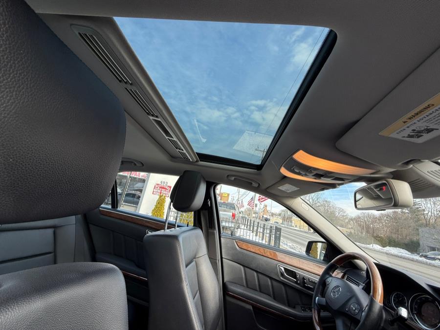 2012 Mercedes-Benz E-Class E350 Luxury photo