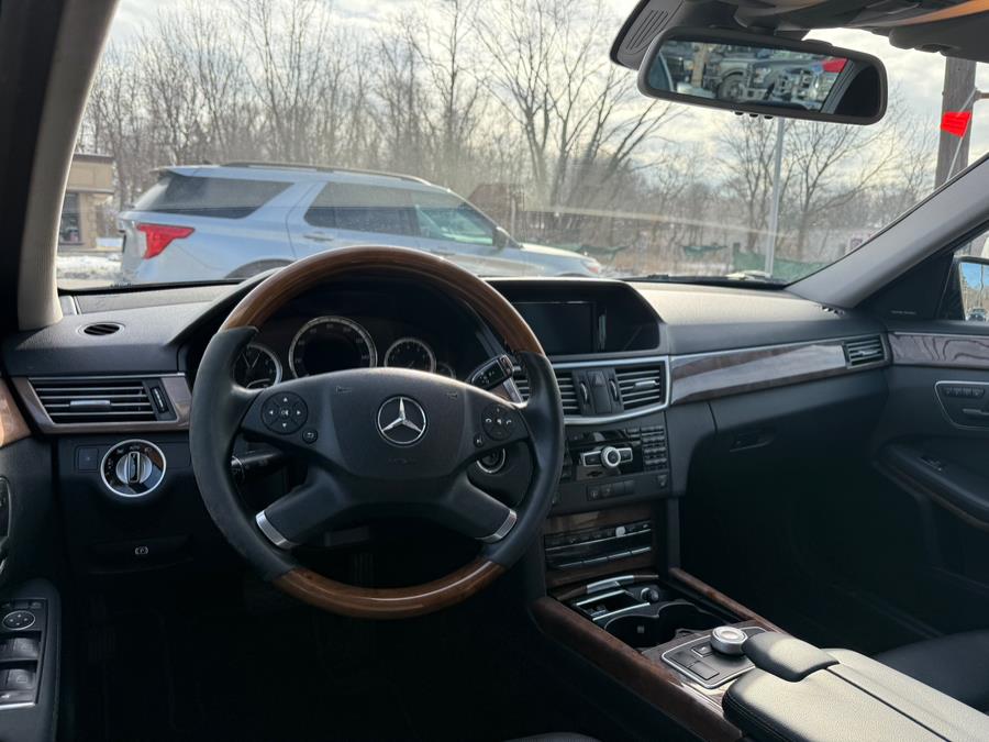 2012 Mercedes-Benz E-Class E350 Luxury photo