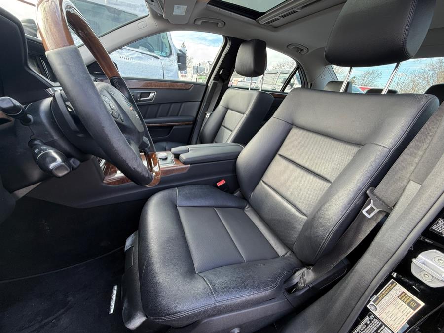 2012 Mercedes-Benz E-Class E350 Luxury photo