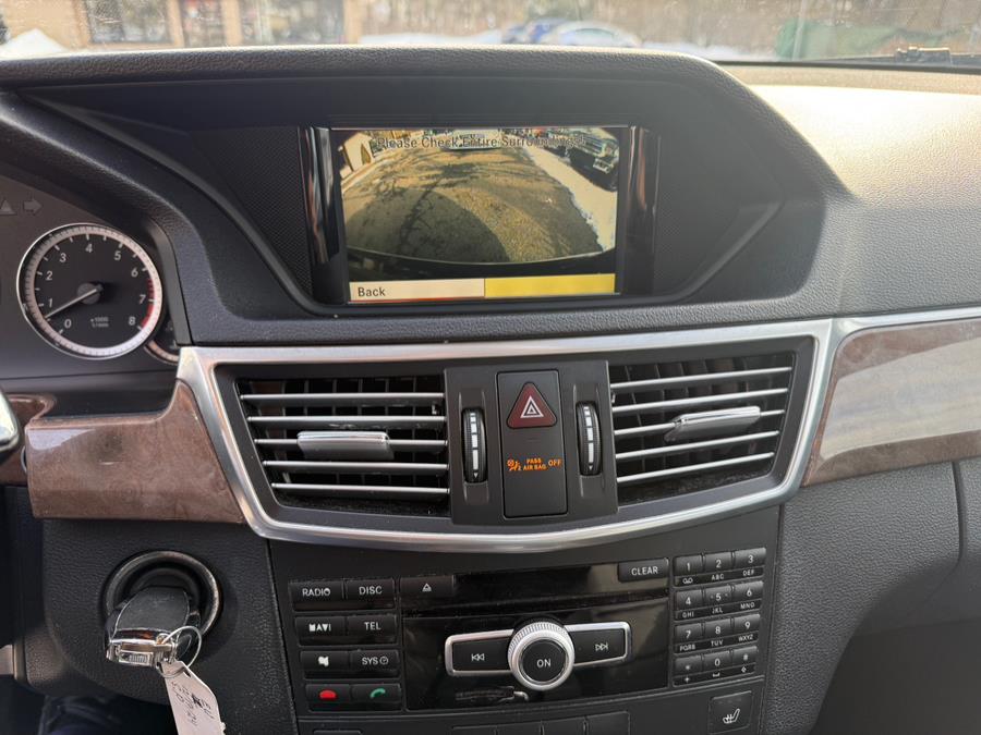 2012 Mercedes-Benz E-Class E350 Luxury photo