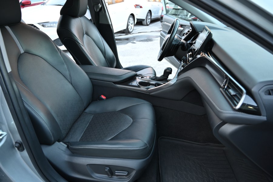 2022 Toyota Camry XSE Auto photo