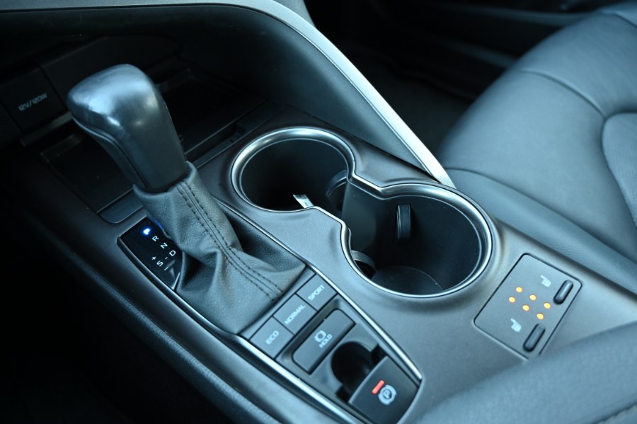 2022 Toyota Camry XSE Auto photo