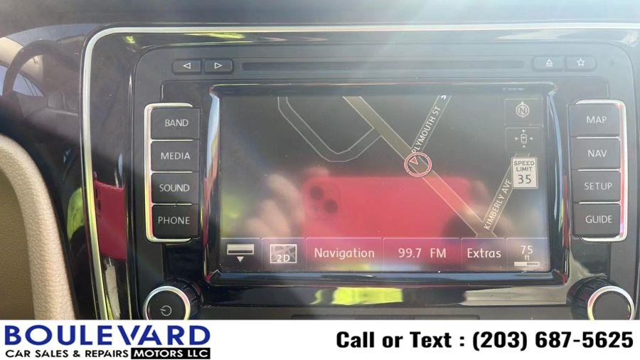 2015 Volkswagen Passat V6 SEL Premium Sedan 4D photo