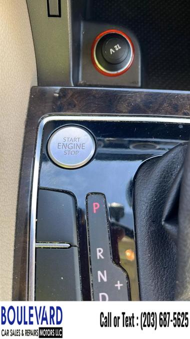 2015 Volkswagen Passat V6 SEL Premium Sedan 4D photo