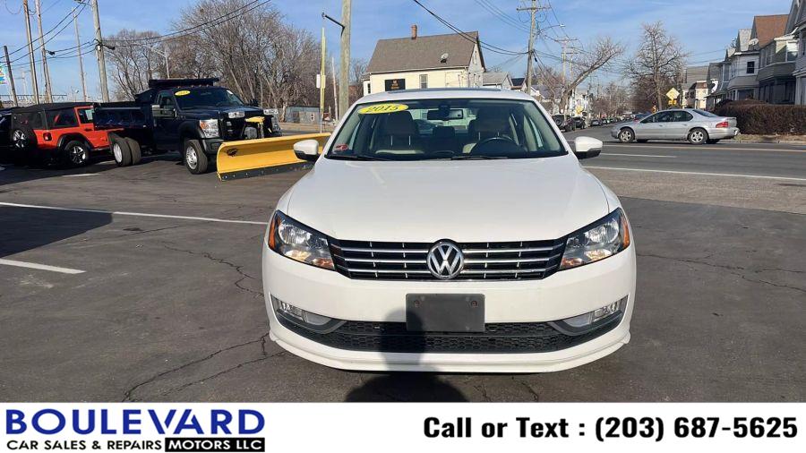 2015 Volkswagen Passat V6 SEL Premium Sedan 4D photo