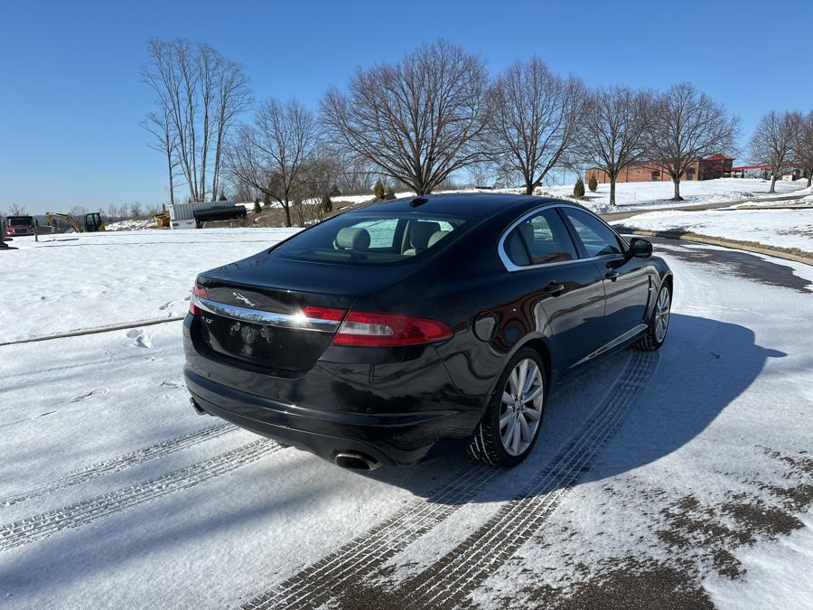 2010 Jaguar XF Premium Luxury photo