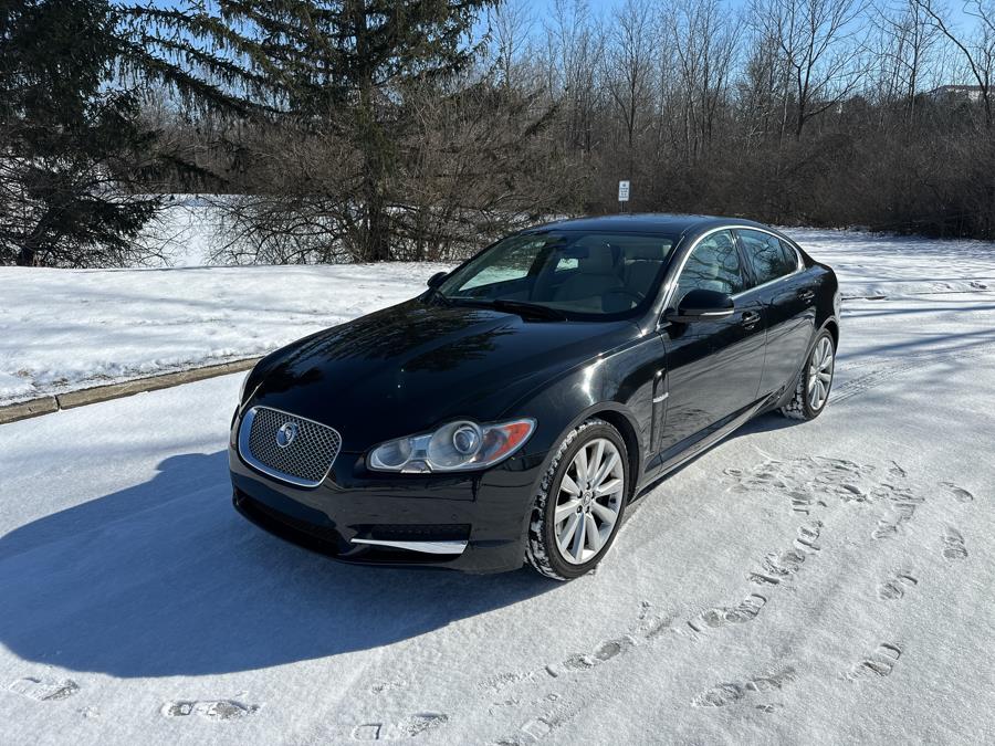2010 Jaguar XF Premium Luxury photo