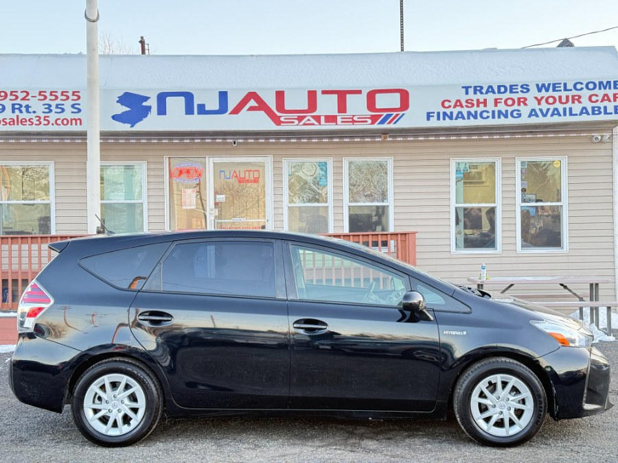 2016 Toyota Prius v 5dr Wgn Two (Natl) photo