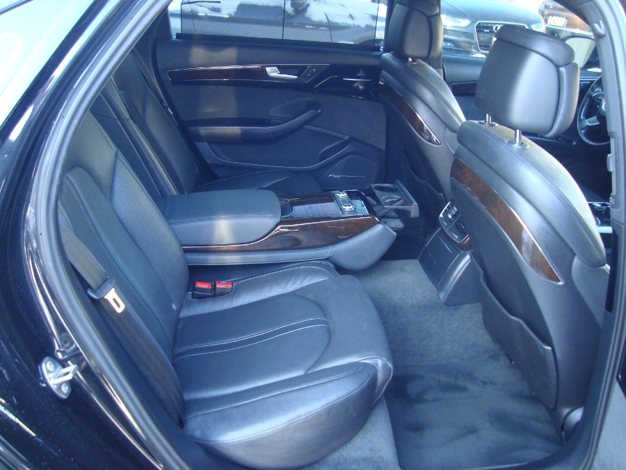 2015 Audi A8 L 4dr Sdn 3.0T photo