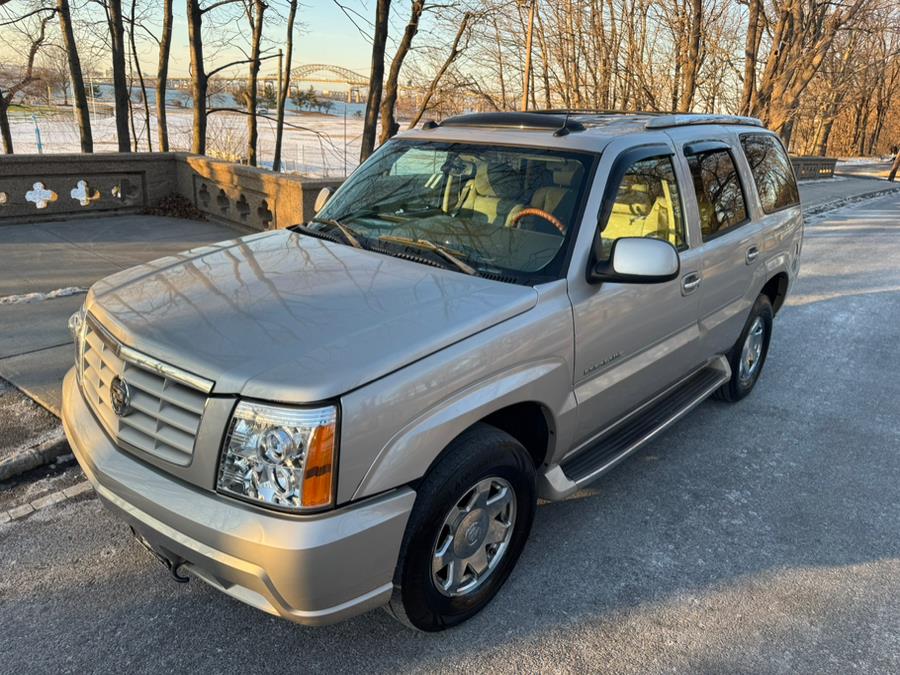 2004 Cadillac Escalade photo