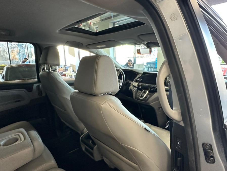 2019 Honda Odyssey EX-L w/Navi/RES Auto photo