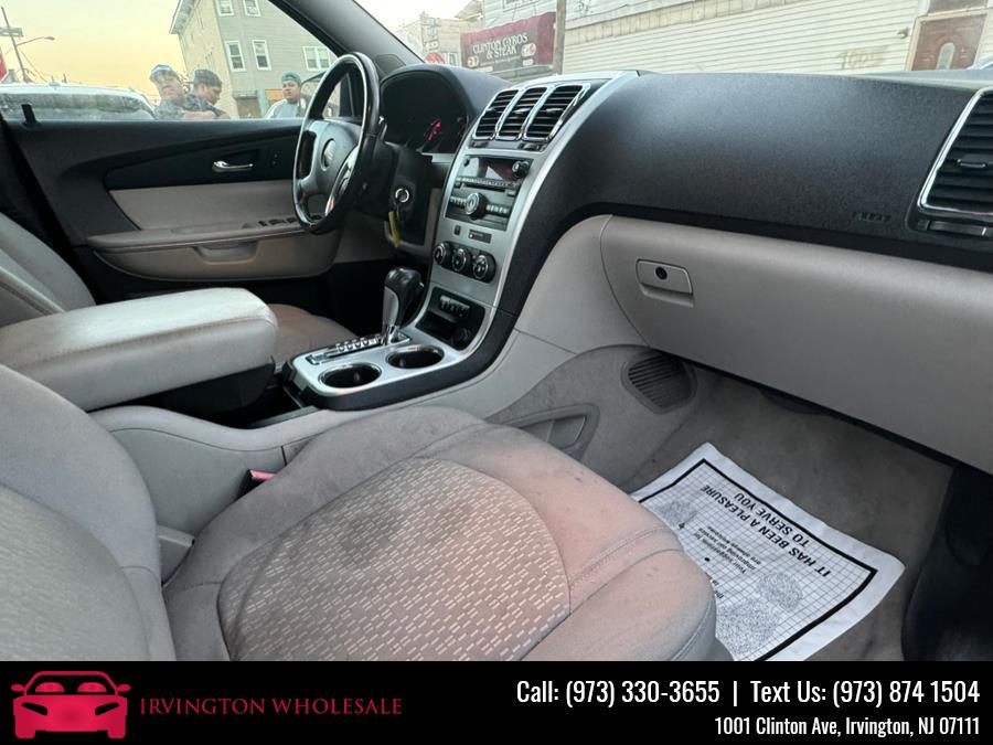 2012 GMC Acadia SLE photo