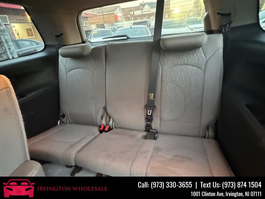2012 GMC Acadia SLE photo