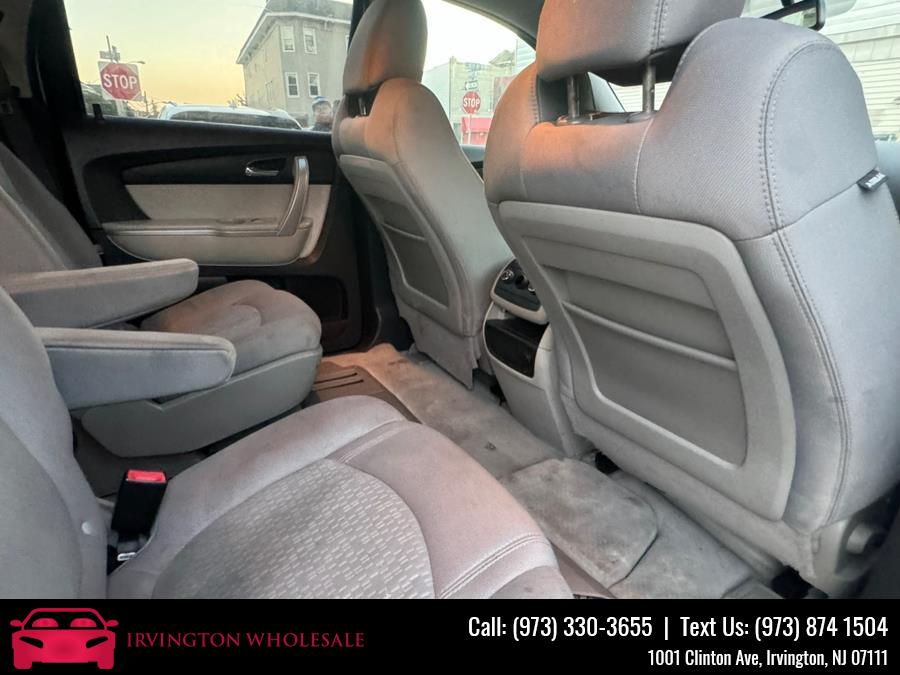 2012 GMC Acadia SLE photo