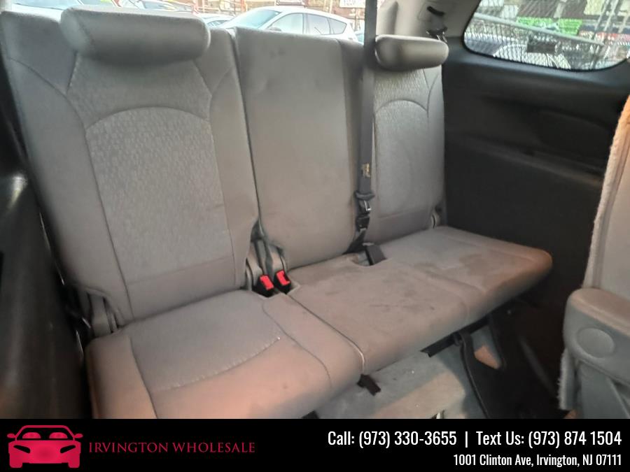 2012 GMC Acadia SLE photo