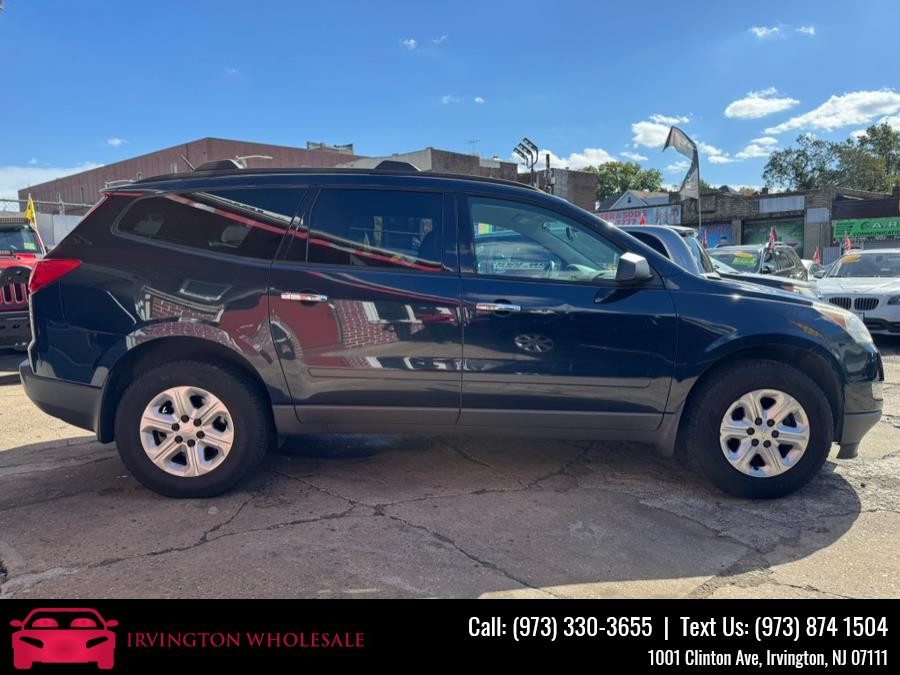 2011 Chevrolet Traverse LS photo