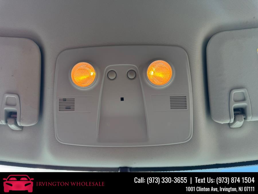 2011 Chevrolet Traverse LS photo