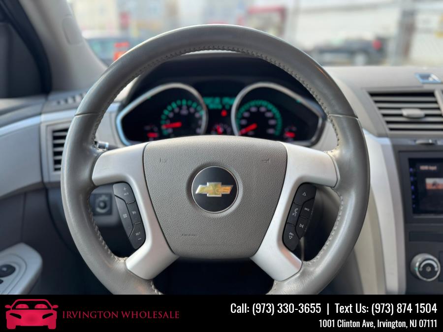 2011 Chevrolet Traverse LS photo