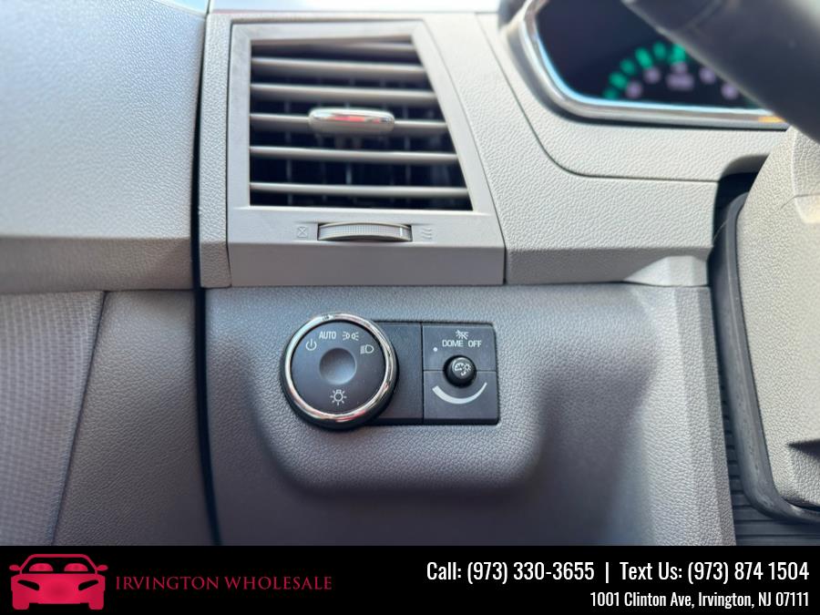 2011 Chevrolet Traverse LS photo
