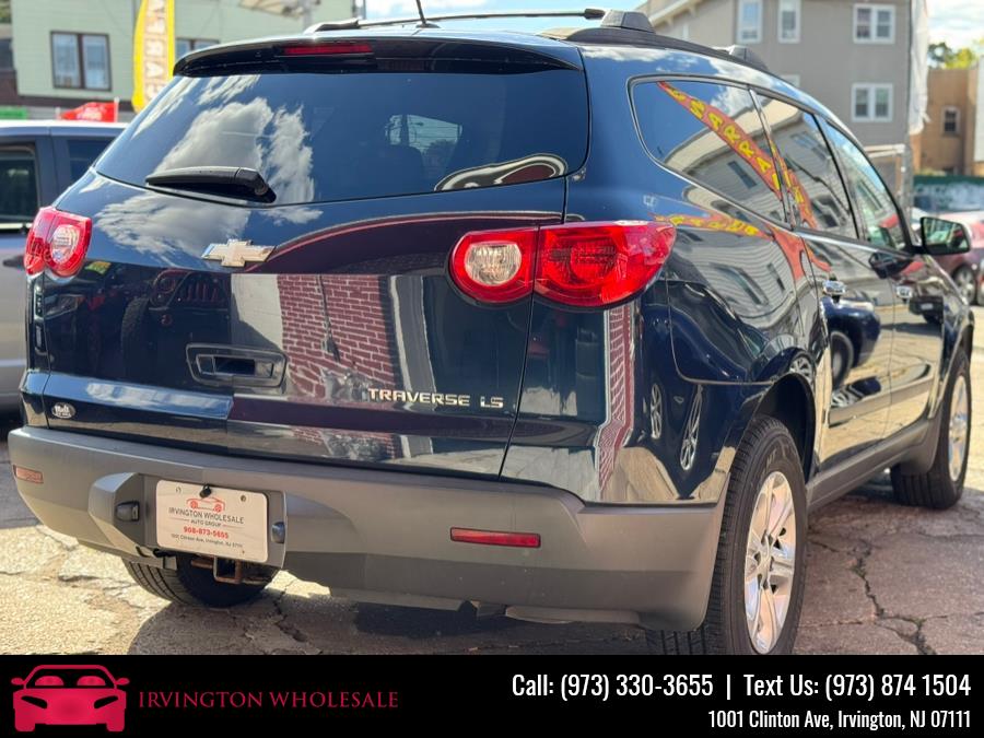 2011 Chevrolet Traverse LS photo