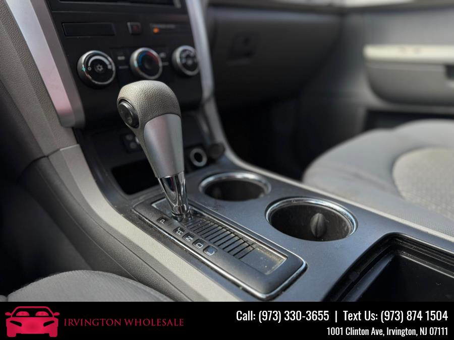 2011 Chevrolet Traverse LS photo
