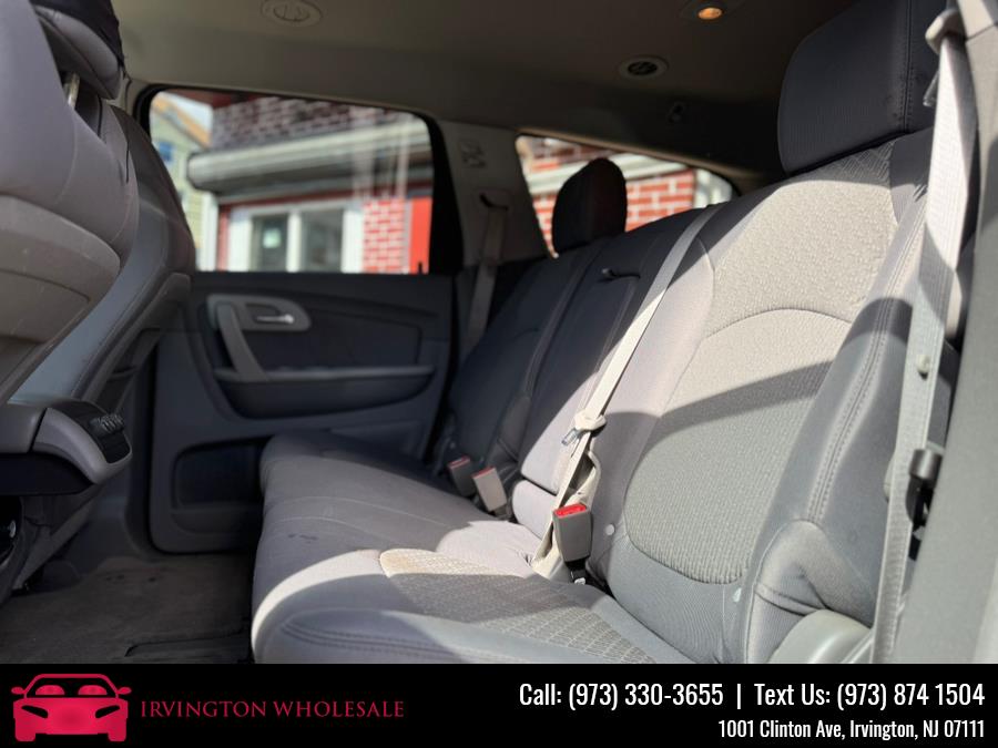 2011 Chevrolet Traverse LS photo