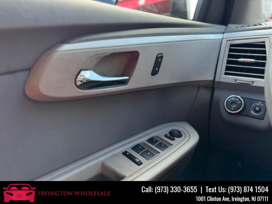 2011 Chevrolet Traverse LS photo