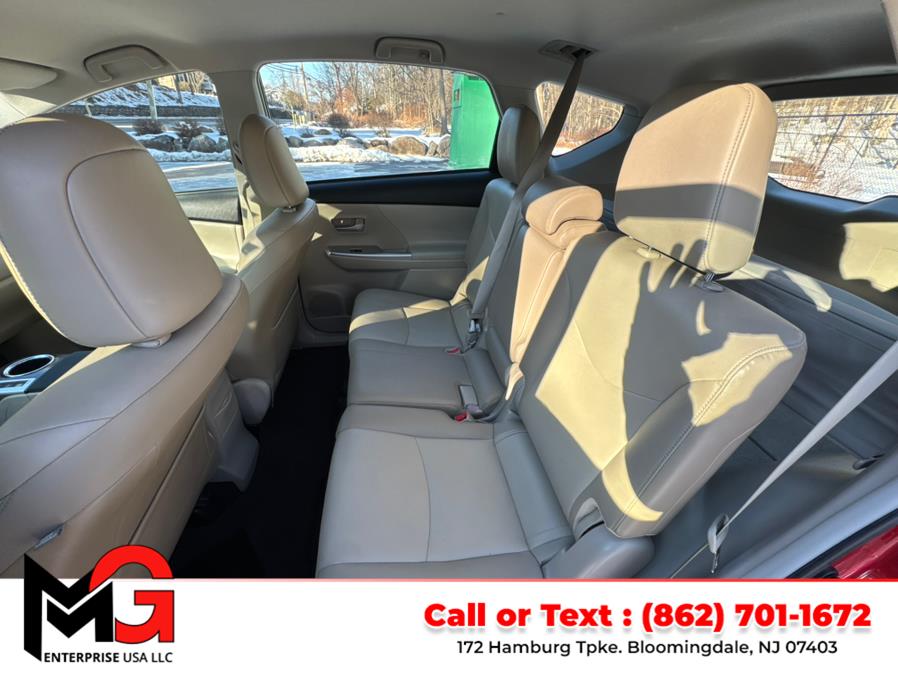 2012 Toyota Prius v Two photo