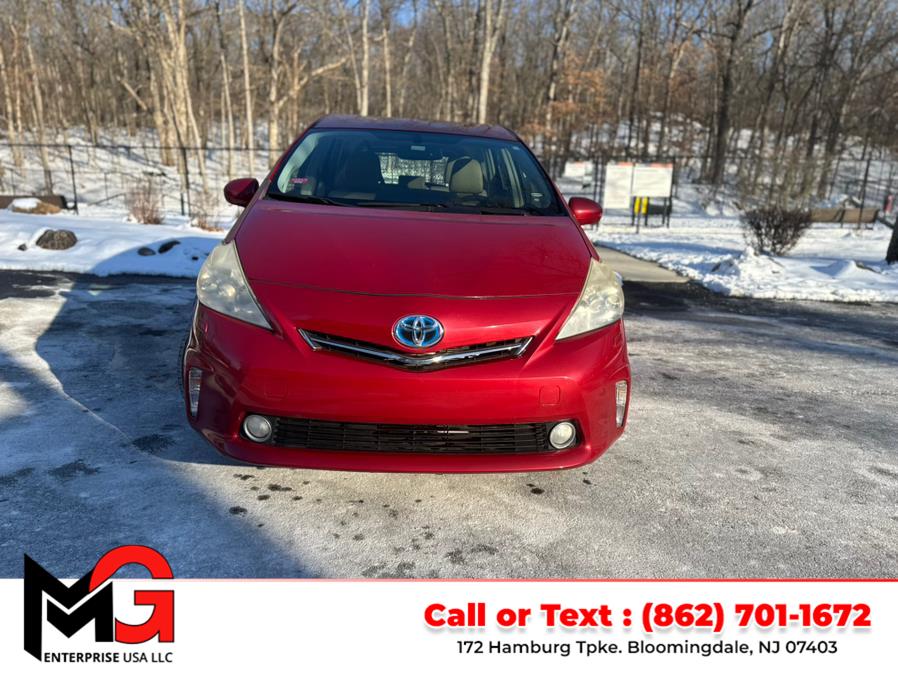 2012 Toyota Prius v Two photo