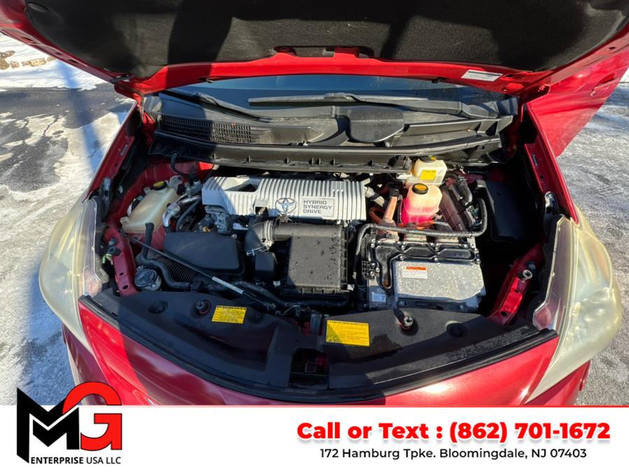 2012 Toyota Prius v Two photo