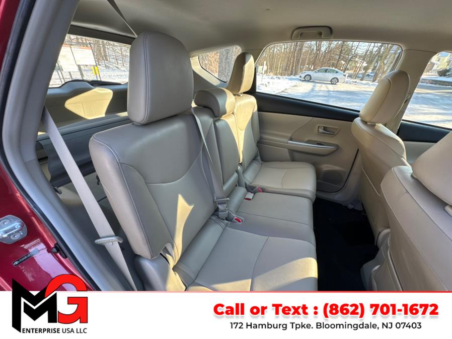 2012 Toyota Prius v Two photo