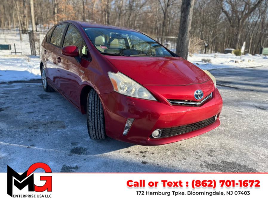 2012 Toyota Prius v Two photo