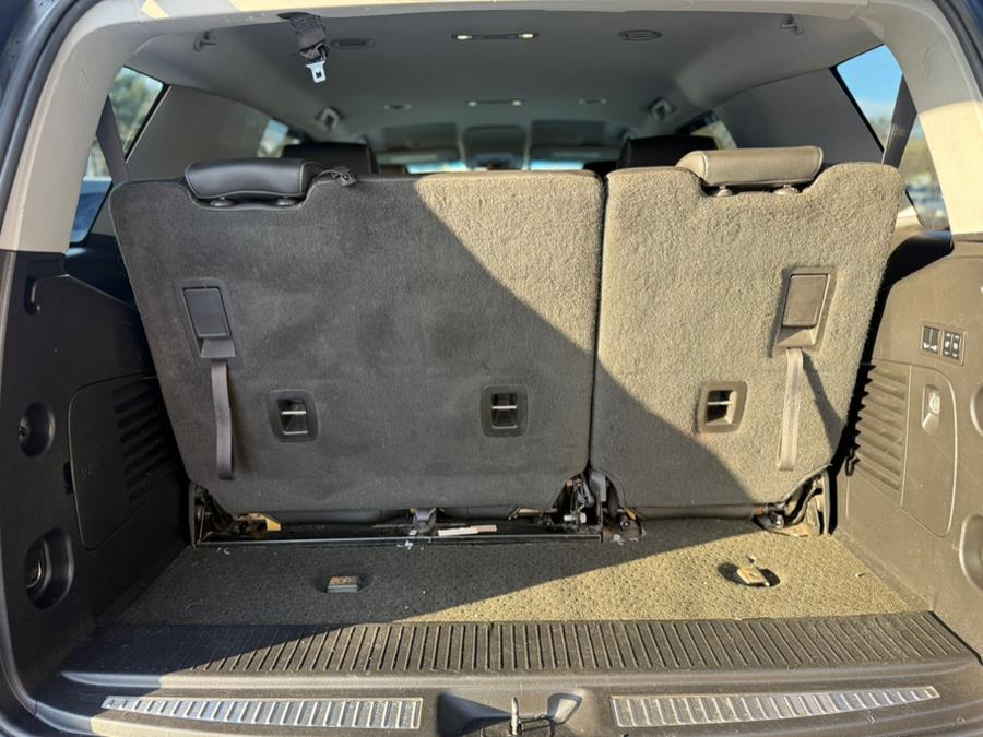 2018 Chevrolet Tahoe 4WD 4dr LT photo