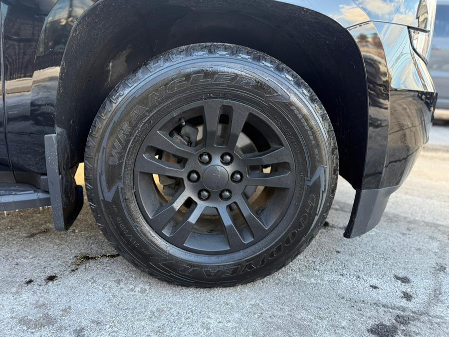 2018 Chevrolet Tahoe 4WD 4dr LT photo