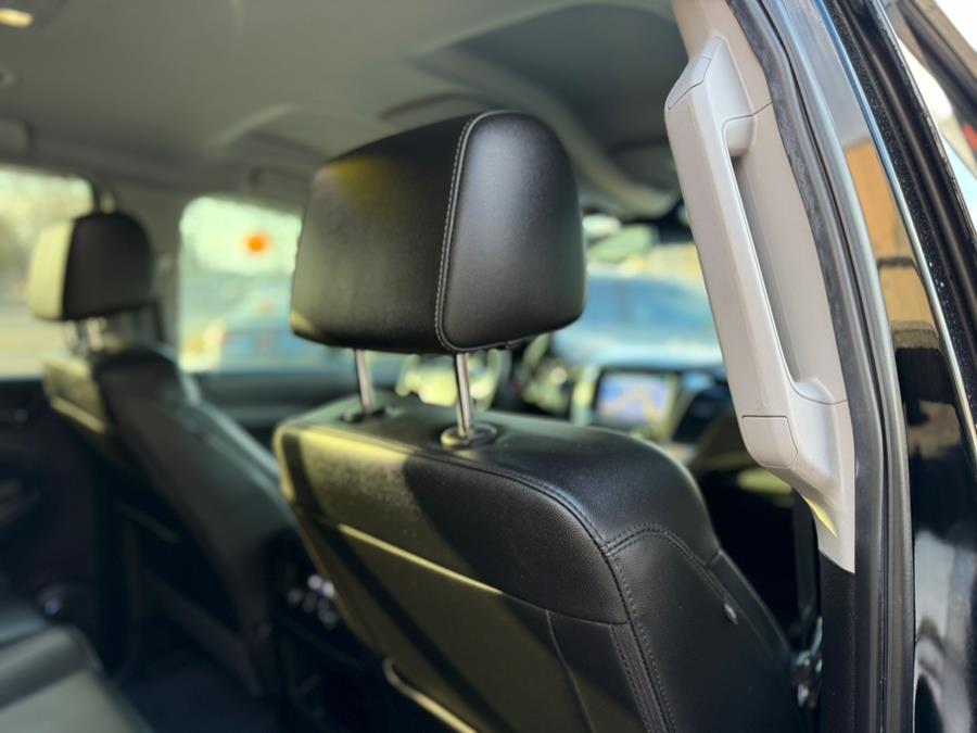 2018 Chevrolet Tahoe 4WD 4dr LT photo