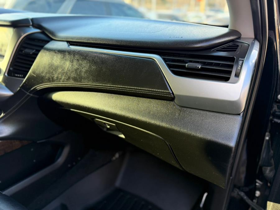 2018 Chevrolet Tahoe 4WD 4dr LT photo