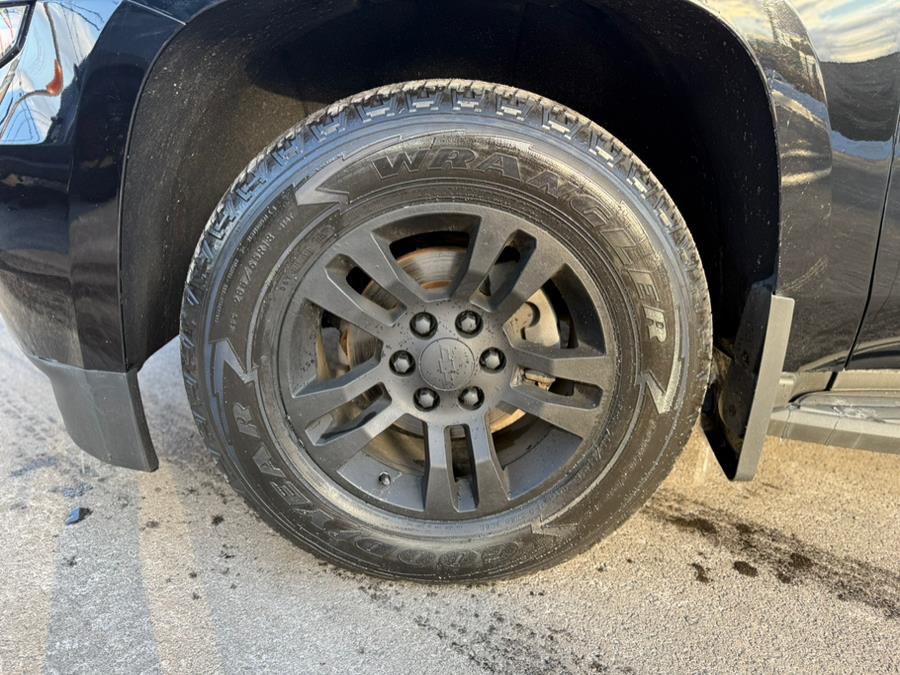 2018 Chevrolet Tahoe 4WD 4dr LT photo