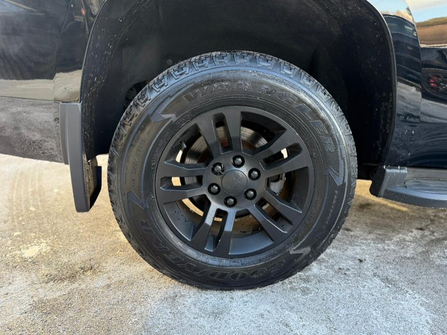 2018 Chevrolet Tahoe 4WD 4dr LT photo