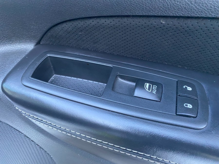 2015 Jeep Grand Cherokee 4WD 4dr SRT photo