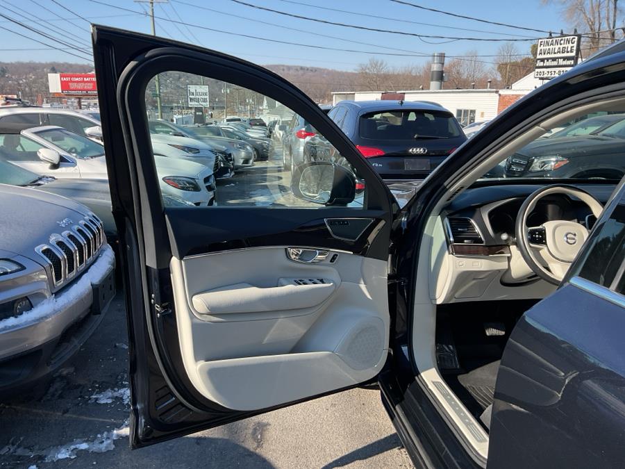 2016 Volvo XC90 AWD 4dr T6 Momentum photo