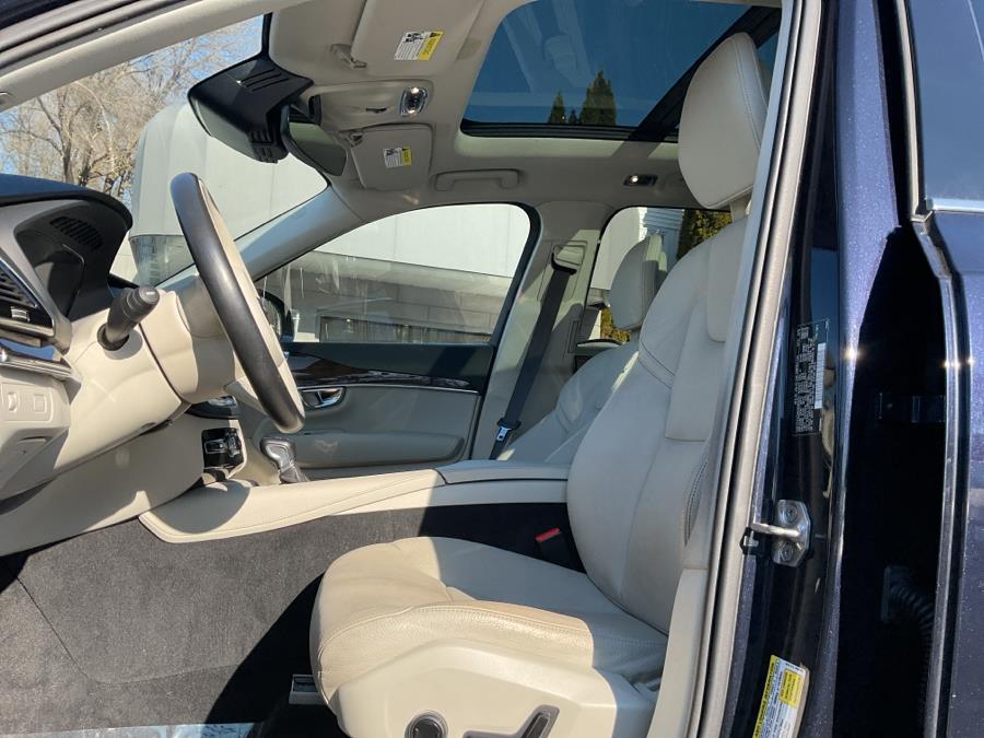 2016 Volvo XC90 AWD 4dr T6 Momentum photo