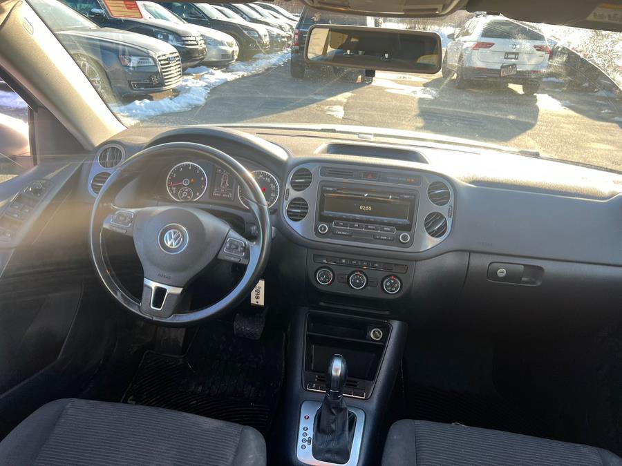 2014 Volkswagen Tiguan S photo