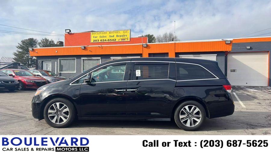 2015 Honda Odyssey Touring Minivan 4D photo