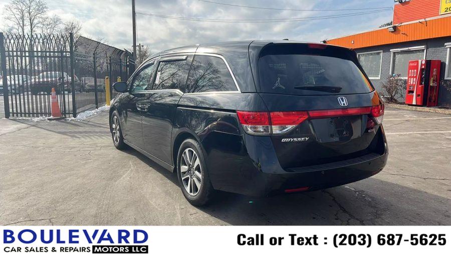 2015 Honda Odyssey Touring Minivan 4D photo