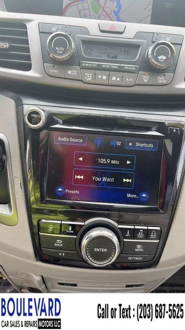 2015 Honda Odyssey Touring Minivan 4D photo