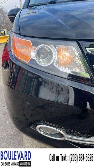 2015 Honda Odyssey Touring Minivan 4D photo