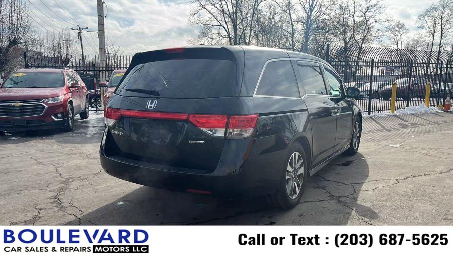 2015 Honda Odyssey Touring Minivan 4D photo