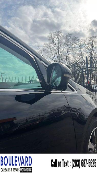 2015 Honda Odyssey Touring Minivan 4D photo