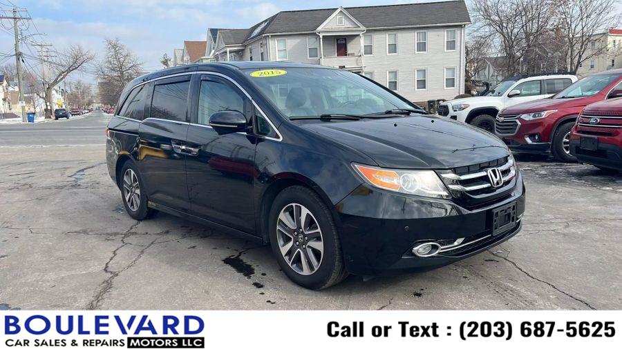 2015 Honda Odyssey Touring Minivan 4D photo