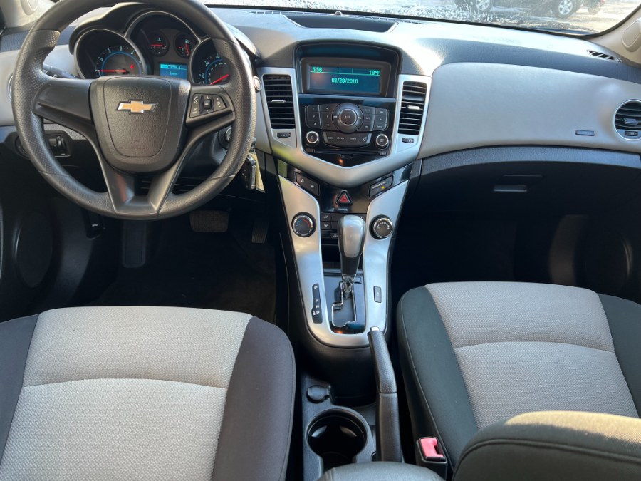 2014 Chevrolet Cruze LS Auto photo